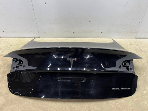 Klapa bagażnika Tesla Model 3 17-23r. Przedlift