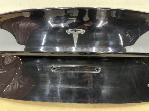 Klapa bagażnika Tesla Model 3 17-23r. Przedlift