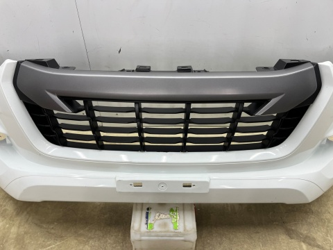 Zderzak przedni Isuzu D-Max DMax 3 III 20-24r. Przedlift przód  