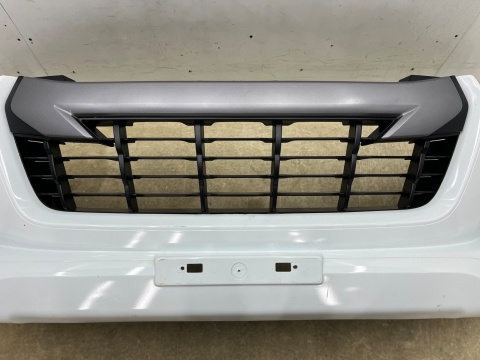 Zderzak przedni Isuzu D-Max DMax 3 III 20-24r. Przedlift przód  