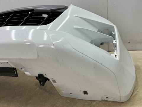 Zderzak przedni Isuzu D-Max DMax 3 III 20-24r. Przedlift przód  