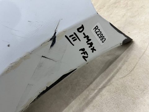 Zderzak przedni Isuzu D-Max DMax 3 III 20-24r. Przedlift przód  