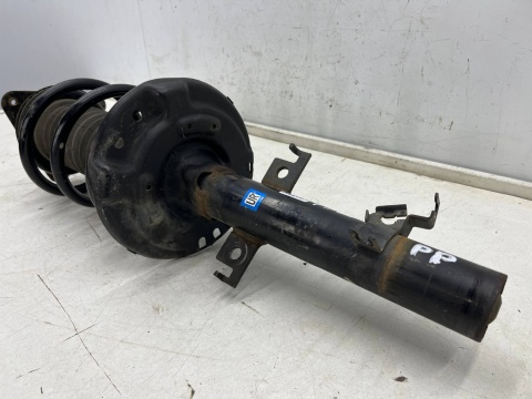 Amortyzator Nissan X-Trail III T32 Rogue 13-21r. DIESEL przedni PRAWY mcpherson sprężyna prawy przód 534024cb1e