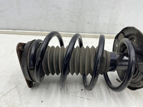 Amortyzator Nissan X-Trail III T32 Rogue 13-21r. DIESEL przedni PRAWY mcpherson sprężyna prawy przód 534024cb1e