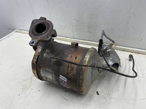 Katalizator Renault Qashqai Kadjar X-Trail Rogue Kadjar Qashqai 1.6 dCi 96 kW 130km R9M E 414 diesel oryginalny 208a06933r