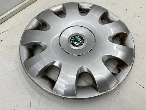 Kołpak Skoda Octavia 2 II 04-13r. 15 cali oryginalny r15 jedna sztuka 1z0601147a