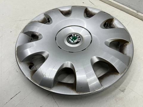 Kołpak Skoda Octavia 2 II 04-13r. 15 cali oryginalny r15 jedna sztuka 1z0601147a