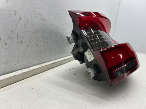 Lampa BMW X5 G05 przedlift 18-23r. prawa tylna LED w błotnik oryginalna prawy tył EUROPA 2sk.2418