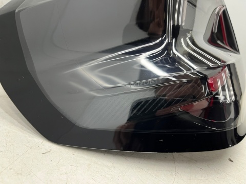 Lampa Citroen C3 IV e-C3 24r.- LEWA tylna ciemna czerwona w błotnik oryginalna lewy tył EUROPA 9845602580