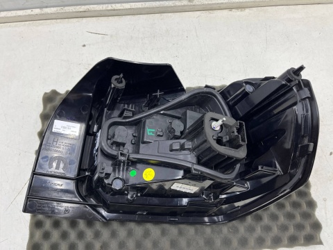 Lampa Citroen C3 IV e-C3 24r.- LEWA tylna ciemna czerwona w błotnik oryginalna lewy tył EUROPA 9845602580