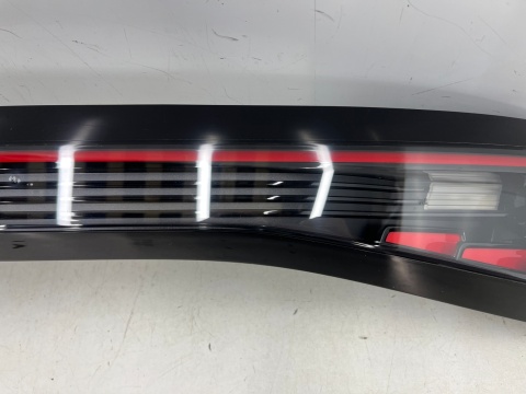 Lampa VW Volkswagen ID.4 ID4 20r.- światło w klape blenda LED 11a945307b