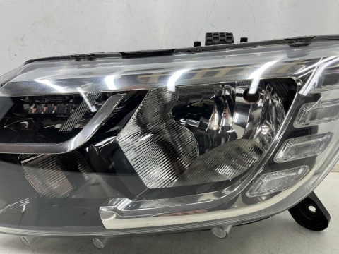 Lampa reflektor Dacia Sandero 2 II Lift Logan 2 II LIFT 16-20r. lewa przednia dzienny pasek LED lewy przód Europa 260605665r
