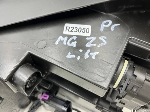 Lampa reflektor MG ZS lift 19r.- MG ZS EV lift 21r.- PRAWA przednia full LED prawy przód 11 pin EUROPA a00005r0200