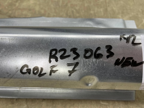 Poszycie VW Golf 7 VII 12-17r. PRAWY próg bok poszycie słupek A B rama drzwi ĆWIARTKA NOWY oryginalny 5g4809606d