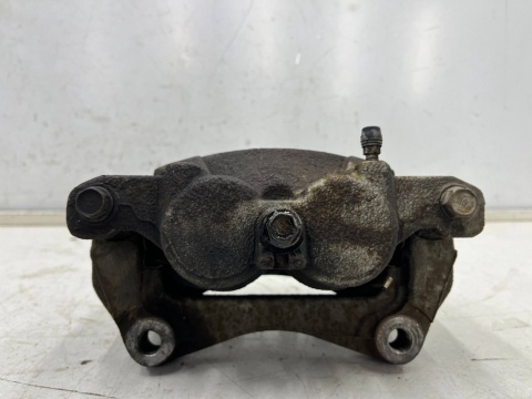 Zacisk hamulcowy Nissan X-Trail III T32 Rogue 13-21r. prawy przedni jarzmo prawy przód tarcza 320mm.