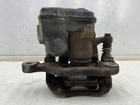 Zacisk hamulcowy Nissan X-Trail III T32 Rogue 13-21r. prawy tylny jarzmo prawy tył elektryczny ręczny