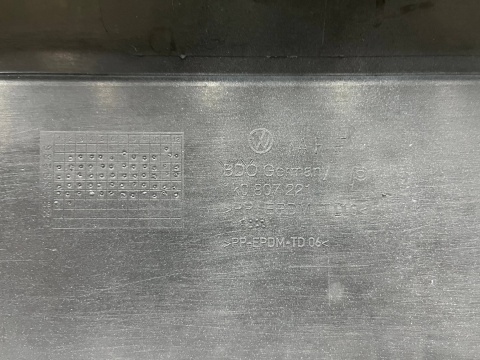 Zderzak przedni VW Golf 5 V 03-09r. przód 1K0807221 