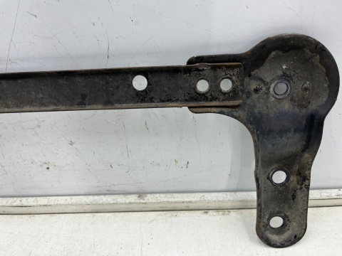 Belka silnika Nissan X-Trail III T32 Rogue 13-21r. mocowanie wzmocnienie łacznik wózka z karoserią