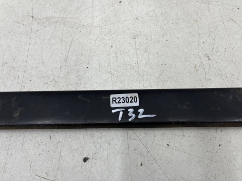 Belka silnika Nissan X-Trail III T32 Rogue 13-21r. mocowanie wzmocnienie łacznik wózka z karoserią