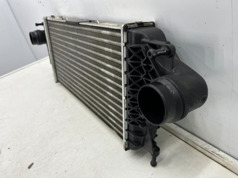 Chłodnica powietrza Mercedes ML GLE w166 GLE Coupe c292 GL GLS x166 11r.- 3.0 CDi intercooler oryginał a0995000600