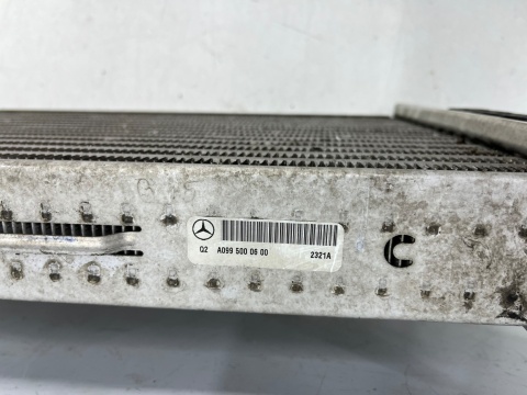 Chłodnica powietrza Mercedes ML GLE w166 GLE Coupe c292 GL GLS x166 11r.- 3.0 CDi intercooler oryginał a0995000600