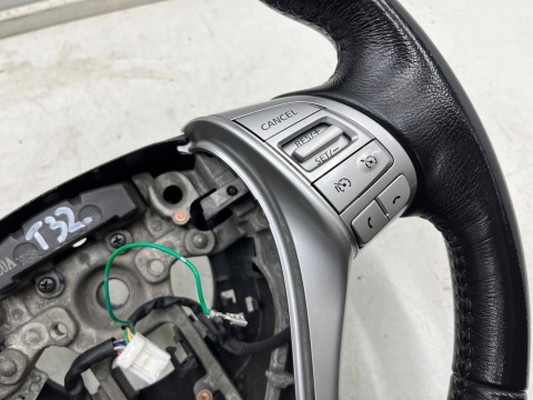 Kierownica Nissan X-Trail III T32 Rogue Qashqai J11 13-17r. przedlift multifunkcyjna skórzana skóra