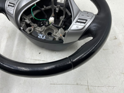 Kierownica Nissan X-Trail III T32 Rogue Qashqai J11 13-17r. przedlift multifunkcyjna skórzana skóra