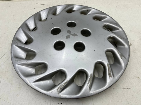 Kołpak Mitsubishi Sigma Galant 15 cali oryginalny r15 jedna sztuka aw324708