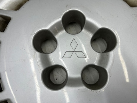 Kołpak Mitsubishi Space Wagon 3 III 98-04r. 15 cali r15 oryginalny mr316166