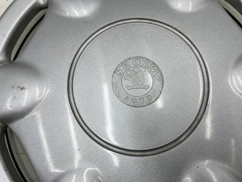 Kołpak Skoda 15 cali r15 jedna sztuka art40415