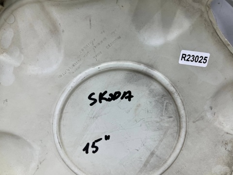 Kołpak Skoda 15 cali r15 jedna sztuka art40415
