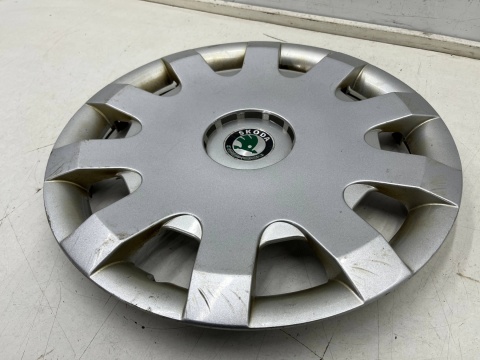 Kołpak Skoda Octavia 1 I 96-10r. 15 cali r15 oryginalny 1u0601147d