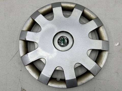 Kołpak Skoda Octavia 1 I 96-10r. 15 cali r15 oryginalny 1u0601147d