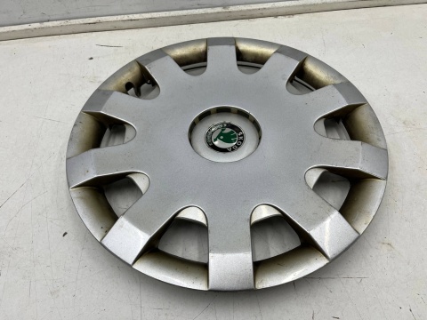 Kołpak Skoda Octavia 1 I 96-10r. 15 cali r15 oryginalny 1u0601147d