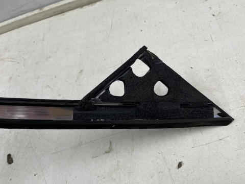 Listwa Mazda CX-5 II CX5 II KF 17r.- prawa przednia górna listewka ozdobna ramki szyby drzwi prawy przód KB7W-50-981N 