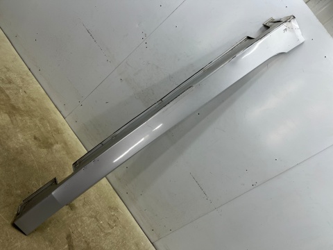 Nakładka progu BMW 5 E60 sedan E61 kombi 03-10r. prawa listwa prawy próg zewnętrzny 7033760