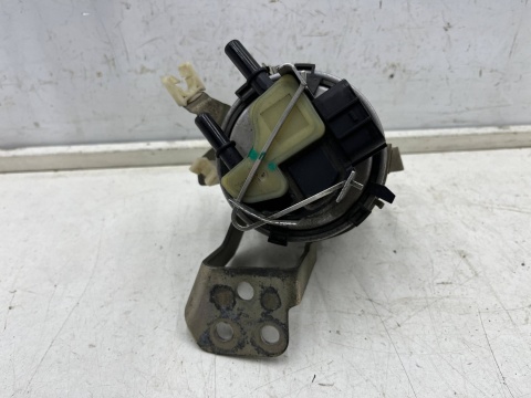 Obudowa filtra paliwa Nissan X-Trail III T32 Rogue 13-21r. 1.6 dCi diesel podstawa obejma podgrzewacz paliwa