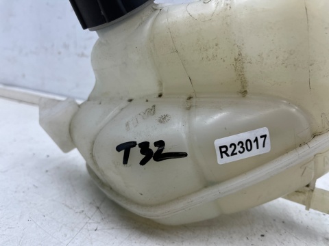 Zbiorniczek wyrównawczy Nissan X-Trail III T32 Rogue Qashqai J11 Kadjar 13-21r. 1.3 1.2 1.5 1.6 dCi zbiornik płynu chłodzącego