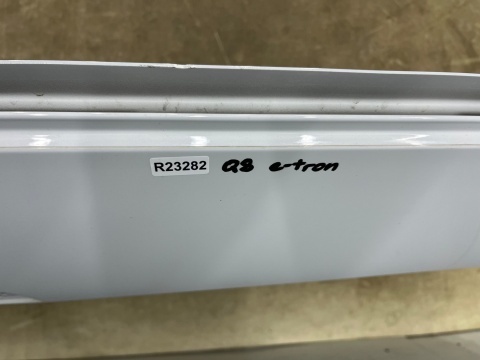 Drzwi Audi Q8 e-Tron 4KE 18-25r. prawe przednie prawy przód