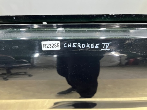 Drzwi Jeep Grand Cherokee WK2 4 IV 10-21r. prawe tylne prawy tył 636V1213