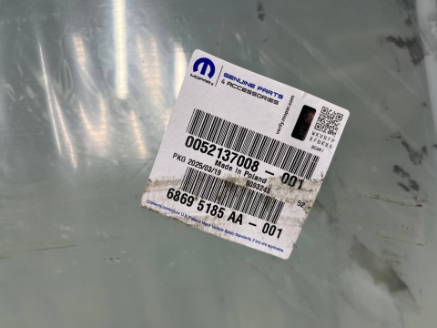 Szyba przednia Fiat 500 Abarth 500 07r.- czołowa z otworem na sensor czujnik NOWA ORYGINALNA