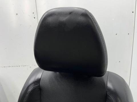 Fotele Nissan X-Trail III T32 Rogue 13-21r. elektryczne PODGRZEWANE skórzane EUROPA komplet