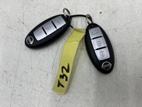 Kluczyk Nissan X-Trail III T32 Rogue Qashqai J11 13-21r. pilot z grotem Keyles