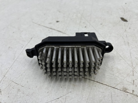 Opornica Nissan X-Trail III T32 Rogue Qashqai J11 Koleos II 13-21r. rezystor wentylatora dmuchawy nawiewu 2776100a26