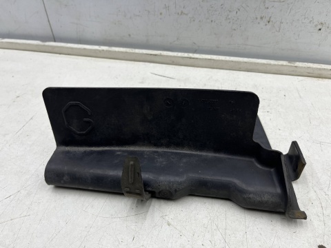 Osłona podwozia Fiat Scudo II Expert II Tepee Proace 06-16r. lewa osłona dolna tylnej belki zawieszenia 1401148580