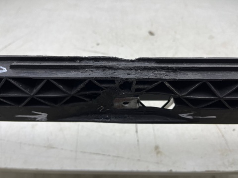 Pas przedni Porsche Cayenne III 9y 17r.- wzmocnienie ramka chłodnic oryginalny 9y0805594r