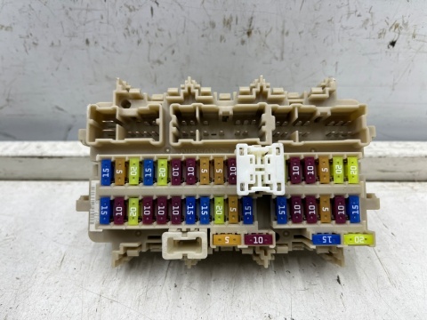 Skrzynka bezpieczników Nissan X-Trail III T32 Rogue 13-21r. 1.6 dCi moduł 4cl0b
