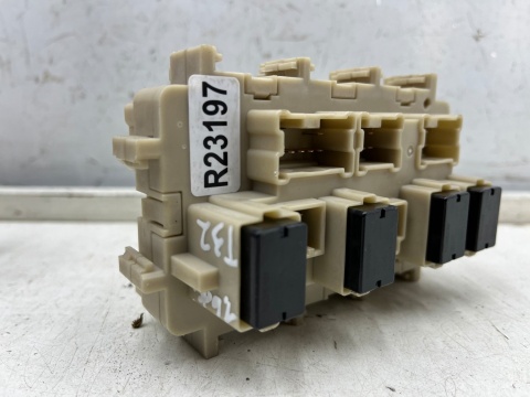 Skrzynka bezpieczników Nissan X-Trail III T32 Rogue 13-21r. 1.6 dCi moduł 4cl0b