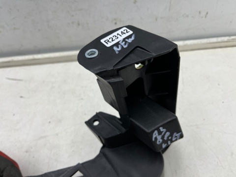 Ślizg Audi A3 8p LIFT 08-13r. NOWE prawe przednie mocowanie reflektora okular wspornik pasa pod lampę prawy przód zamiennik