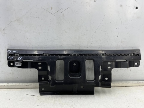 Ślizg Citroen C3 III 16-24r. tylne środkowe mocowanie zderzaka wspornik uchwyt tył ORYGINALNY 9813245980